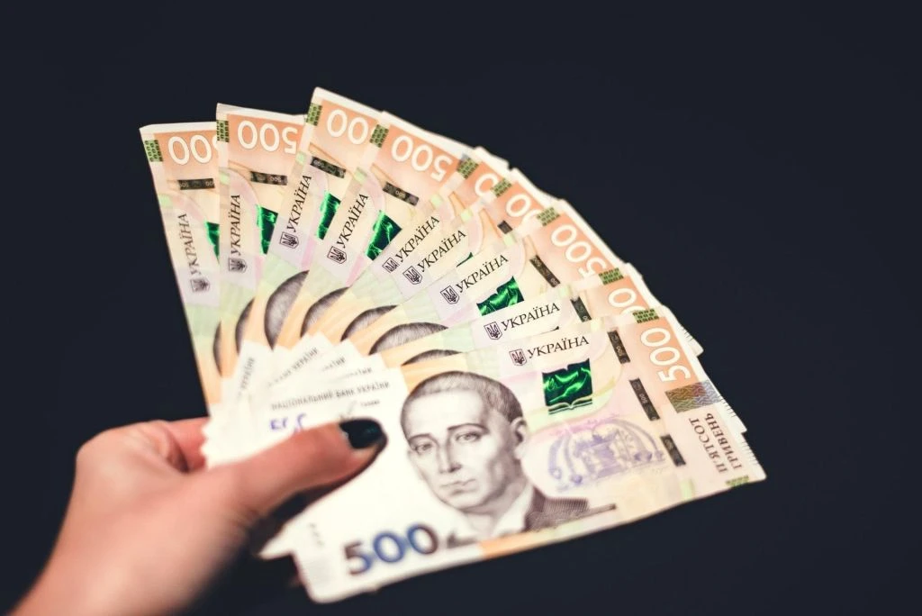 Пенсію підтягнуть до 4213 грн без заяви: кому достатньо дочекатися 65 років