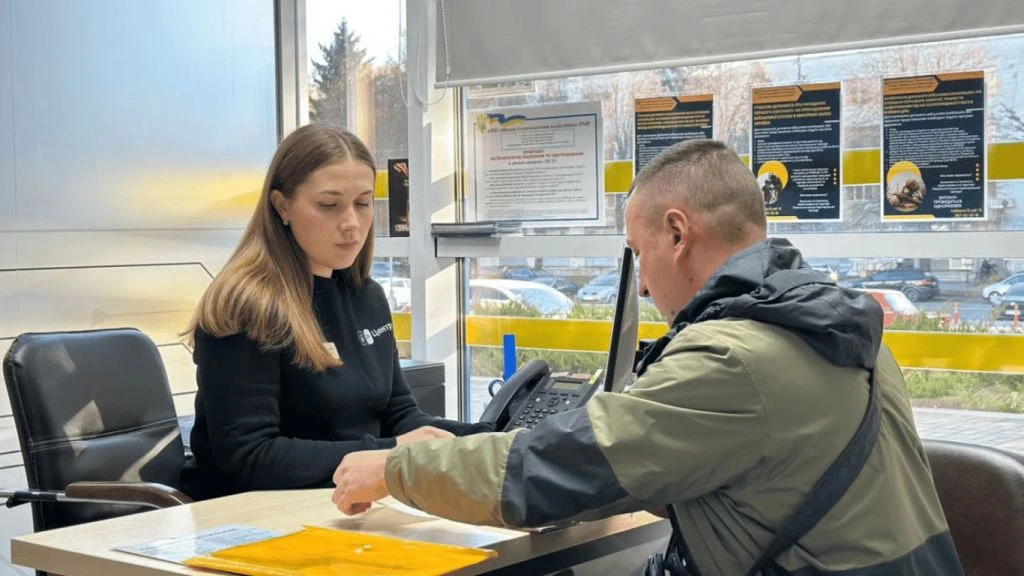 Відстрочки та бронювання через «Дію» б’ють рекорди: скільки заяв подали українці
